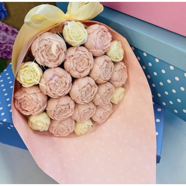 Пионы и шоколад фото Пионы и шоколад фото