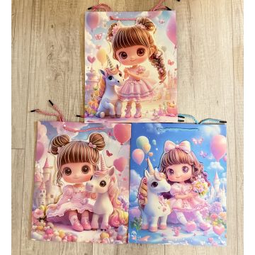 Пакет подарочный 31*41*12 «Девочка и единорог» в ассортименте